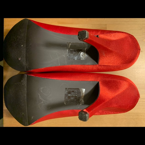 Red’s Red - Picture 5 of 8